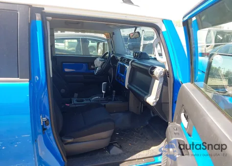 2007 Toyota Fj Cruiser from USA, damaged, VIN JTEBU11F870015972